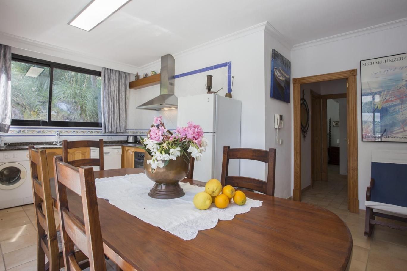 Villa With Private Mountain Ideal Runners Trailers Near Beach Approx 5 Min Walking Beach,Property Belong Puerto Pollensa Villas And Apartments מראה חיצוני תמונה