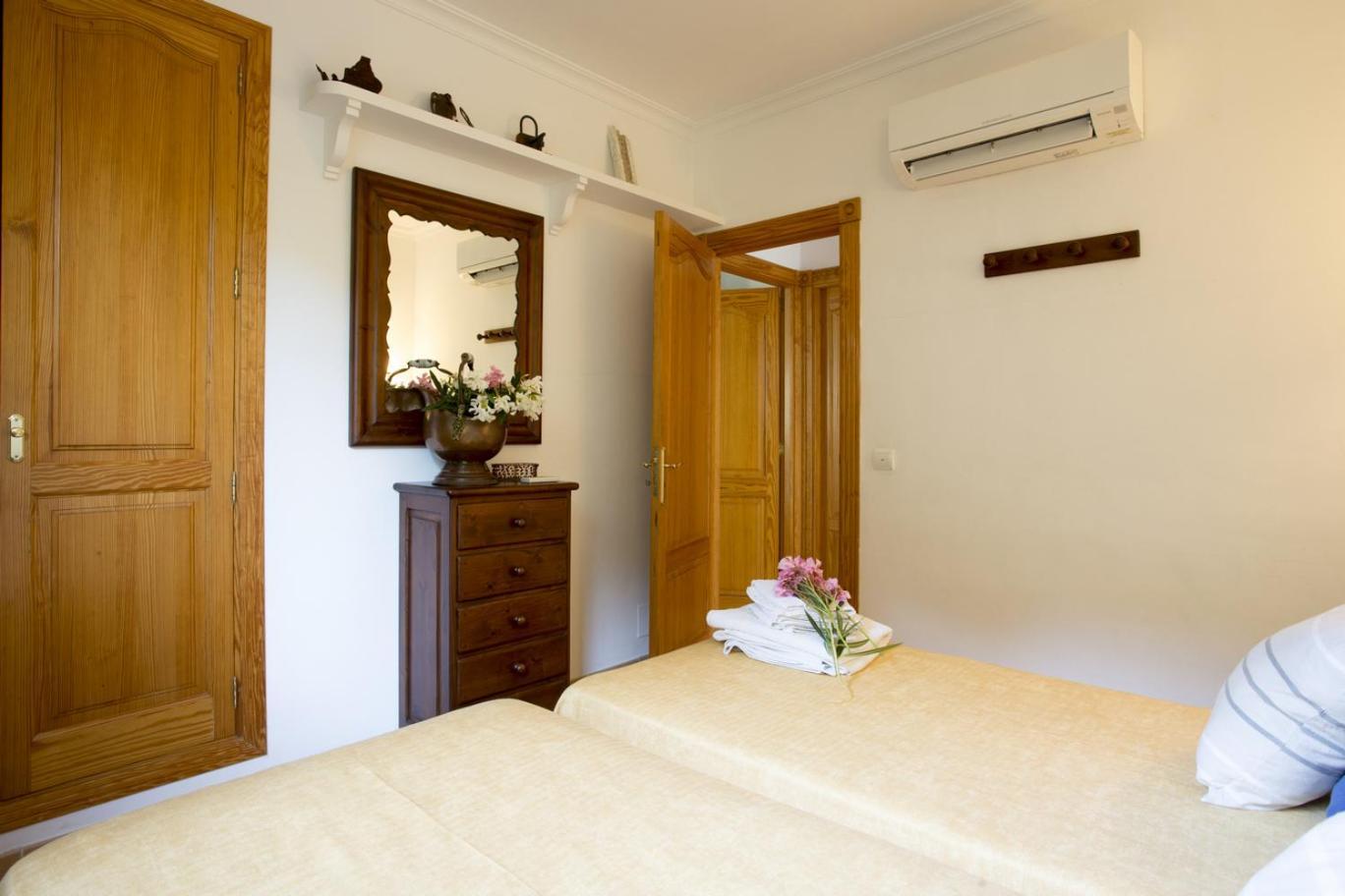 Villa With Private Mountain Ideal Runners Trailers Near Beach Approx 5 Min Walking Beach,Property Belong Puerto Pollensa Villas And Apartments מראה חיצוני תמונה